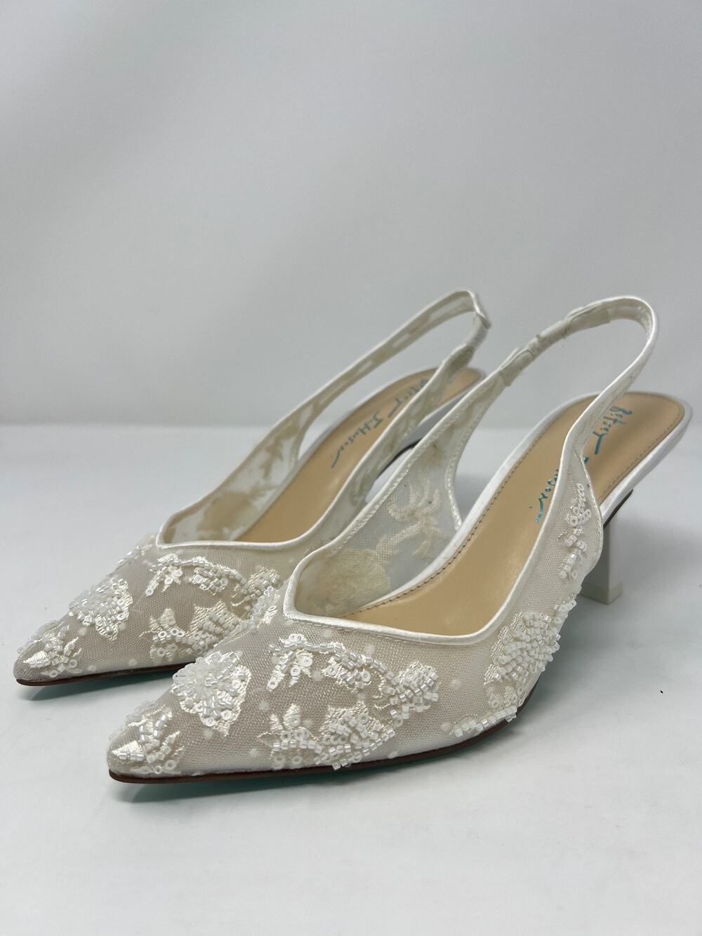 Betsey Johnson Women's 6.5M Nikki Ivory Slingback Heels